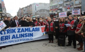 CHP Maltepe’den zam protestosu ‘Aydınlık günleri hep birlikte kuracağız’