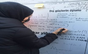 Sarıyer’de vatandaş taleplerini ‘Zam Duvarı’na yazdı