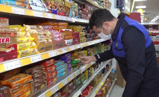 Tuzla zabıtasından marketlere denetim