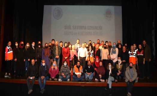 Kartallı gönüllüler afetlere karşı eğitim alıyor
