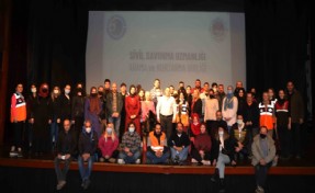 Kartallı gönüllüler afetlere karşı eğitim alıyor