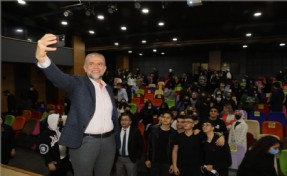 Başkan Ahmet Poyraz öğrencilerle buluştu