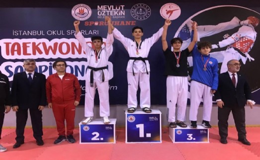 Bayrampaşalı genç sporcudan bir altın madalya daha