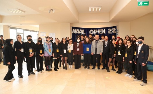 Öğrencilerden kıyasıya münazara yarışması