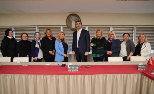 Başkan Gökhan Yüksel kadın gazetecilerle buluştu