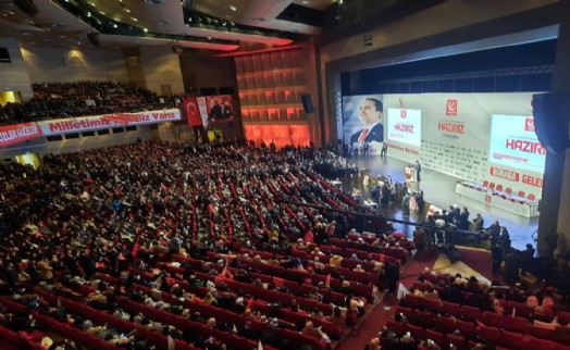Yeniden Refah’tan İstanbul’da coşkulu kongre