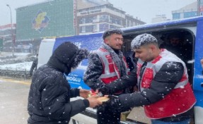 CHP Çekmeköy’den içleri ısıtan ikram