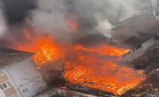 Sarıyer’de büyük yangın! Dumanlar mahalleyi sardı