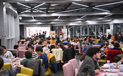 Tuzlalı çocuklar gönül sofrasında buluştu