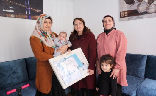 Kağıthane Belediyesi'nden yeni doğan bebeklere hediye