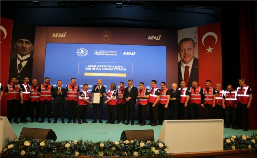 Bakan Soylu’dan ÇEKUT’a akreditasyon belgesi
