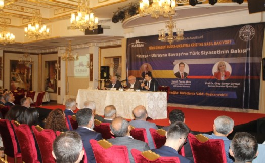 Türk siyasetinin Rusya-Ukrayna savaşına bakışı Sarıyer’de konuşuldu
