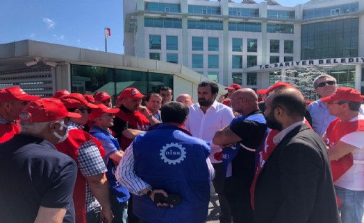 AK Partili meclis üyelerinden grevdeki Sarıyer Belediyesi işçilerine destek