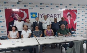 İYİ Parti Tuzla mahalle başkanlarıyla buluştu