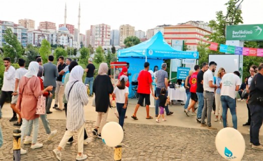 Başkan Erol, 'Beylikdüzü’nde halkımızın partimize ilgisi bizleri mutlu ediyor'