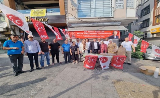 MHP Kağıthane’den aşure ikramı