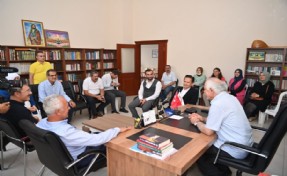 AK Parti heyetinden Tuzlalı esnaf ve vatandaşlara ziyaret