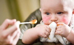 Her 15 bebekten birinde besin alerjisi var