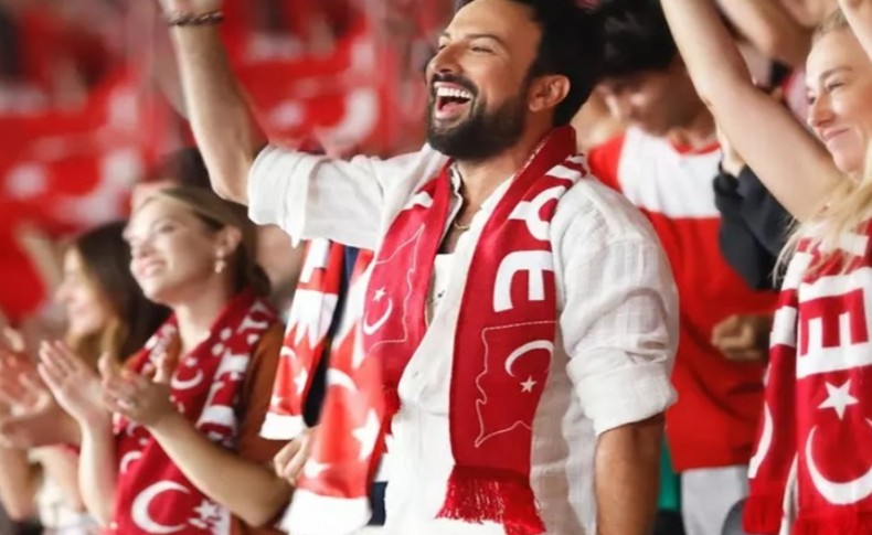 Tarkan'dan Cumhuriyet'in 100. yılına özel marş!