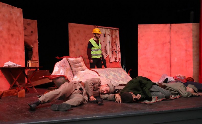 'Gözyaşım Filistin' tiyatro oyunu Ümraniye ve Darıca’yı salladı!