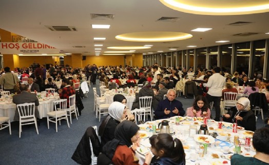 Kağıthane Belediyesi depremzedeleri Ramazan’da da unutmadı