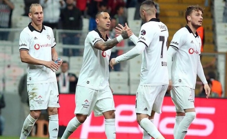 Beşiktaş’ın eski yıldızı yeniden Vodafone Park’a çıkacak!