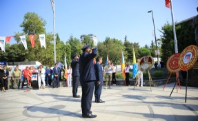 Zafer Bayramı Çekmeköy’de çelenk töreni ile kutlandı