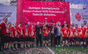 Başkan İsmet Yıldırım Avrupa Şampiyonu Futsal Milli Takımını ağırladı