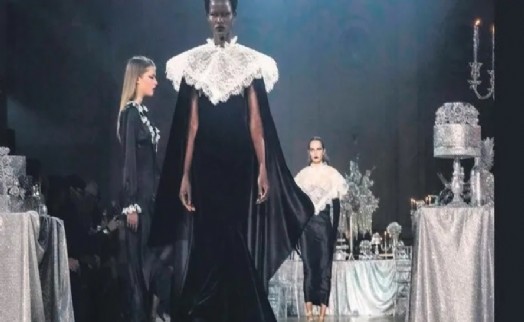 Moda gotik tarzın etkisi altında!