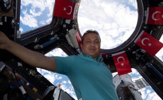 Türkiye'nin ilk astronotu Alper Gezeravcı yurda dönüyor